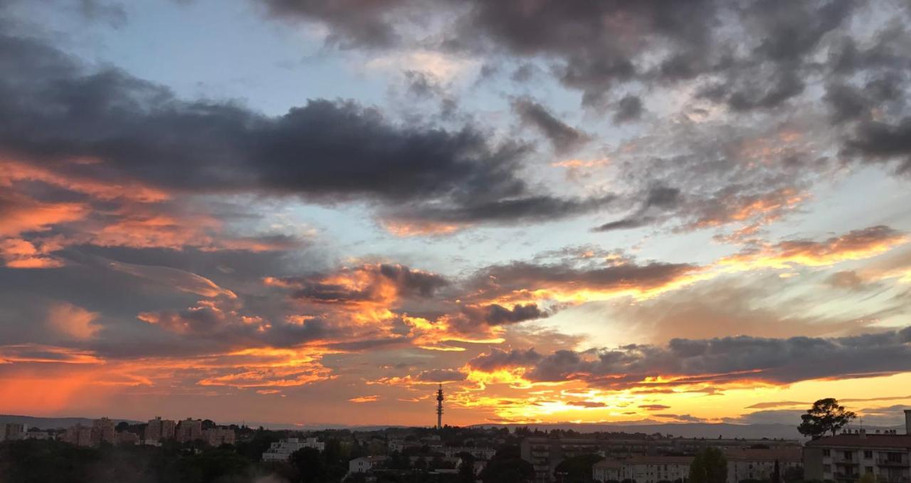 Appartement 2 Chambres, Dernier Etage, Parking Gratuit Dans Residence, Balcon & Coucher De Soleil Montpellier Esterno foto